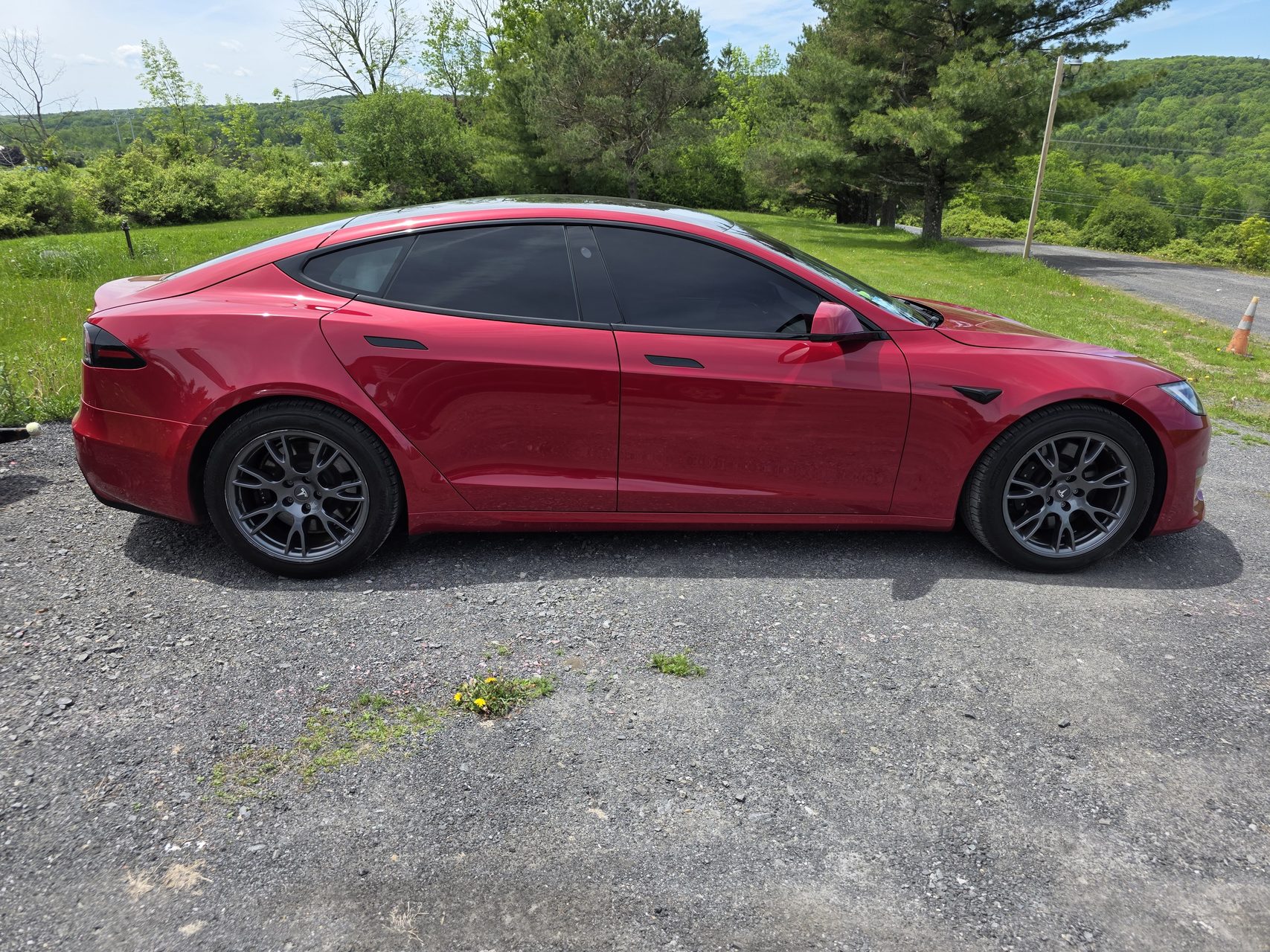 Red Tesla Model S Tesla aftermarket